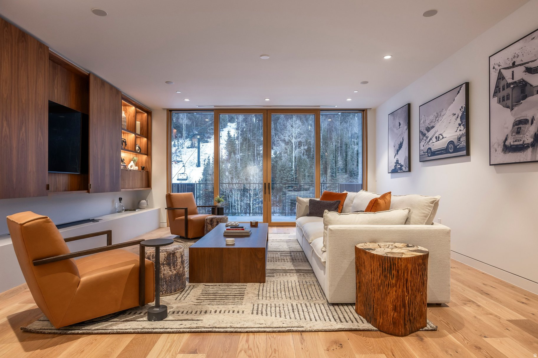 FOUNDERS PLACE - Residential