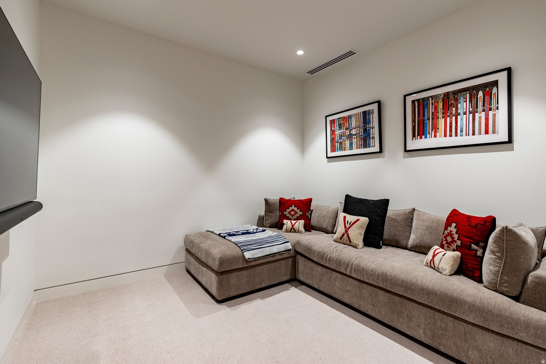 FOUNDERS PLACE - Residential