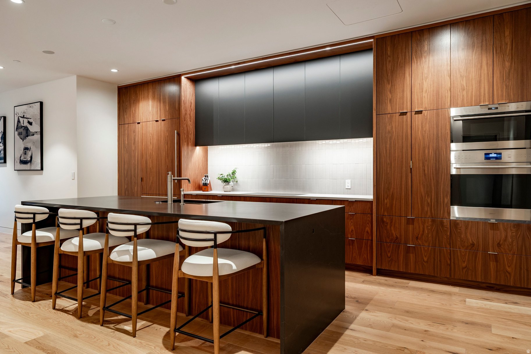 FOUNDERS PLACE - Residential