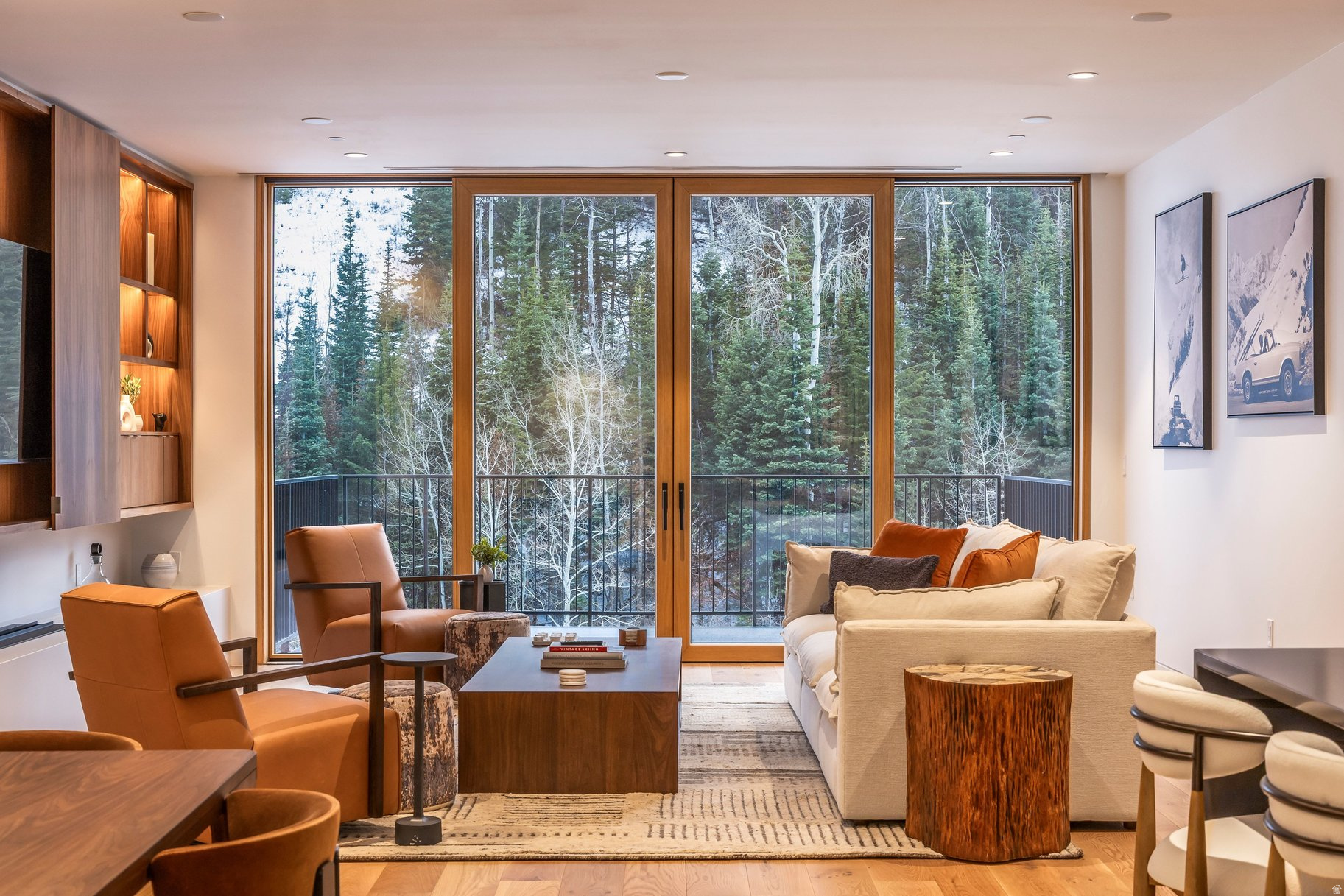 FOUNDERS PLACE - Residential