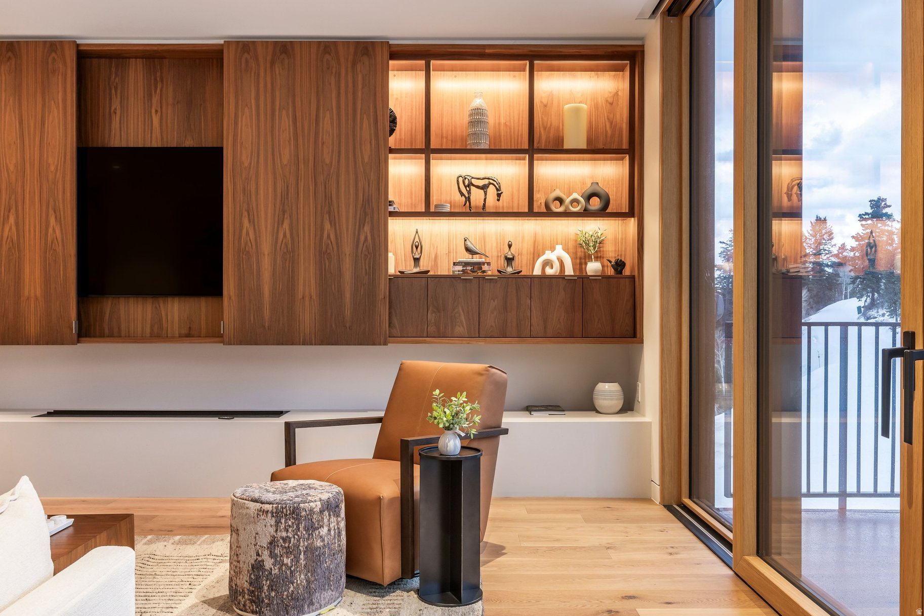 FOUNDERS PLACE - Residential