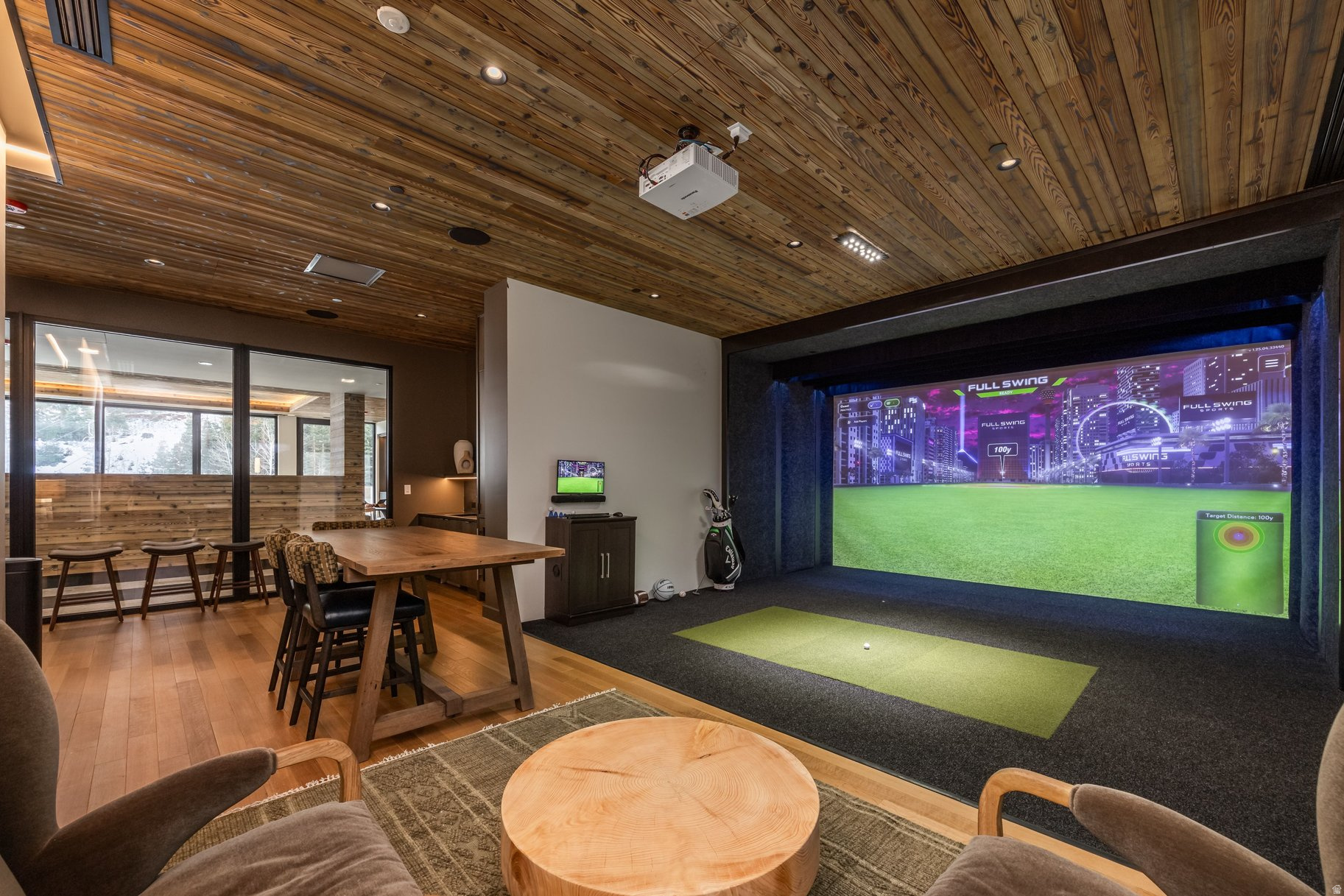 FOUNDERS PLACE - Residential