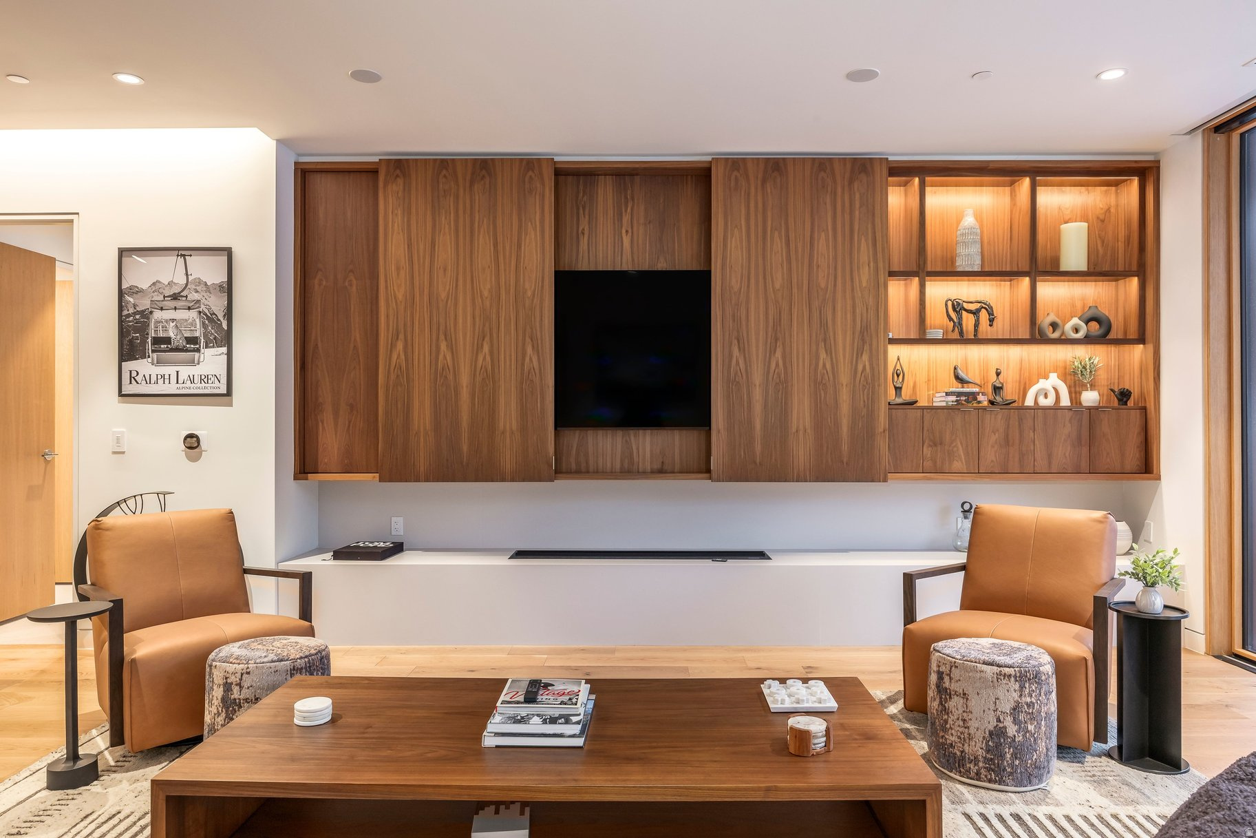 FOUNDERS PLACE - Residential