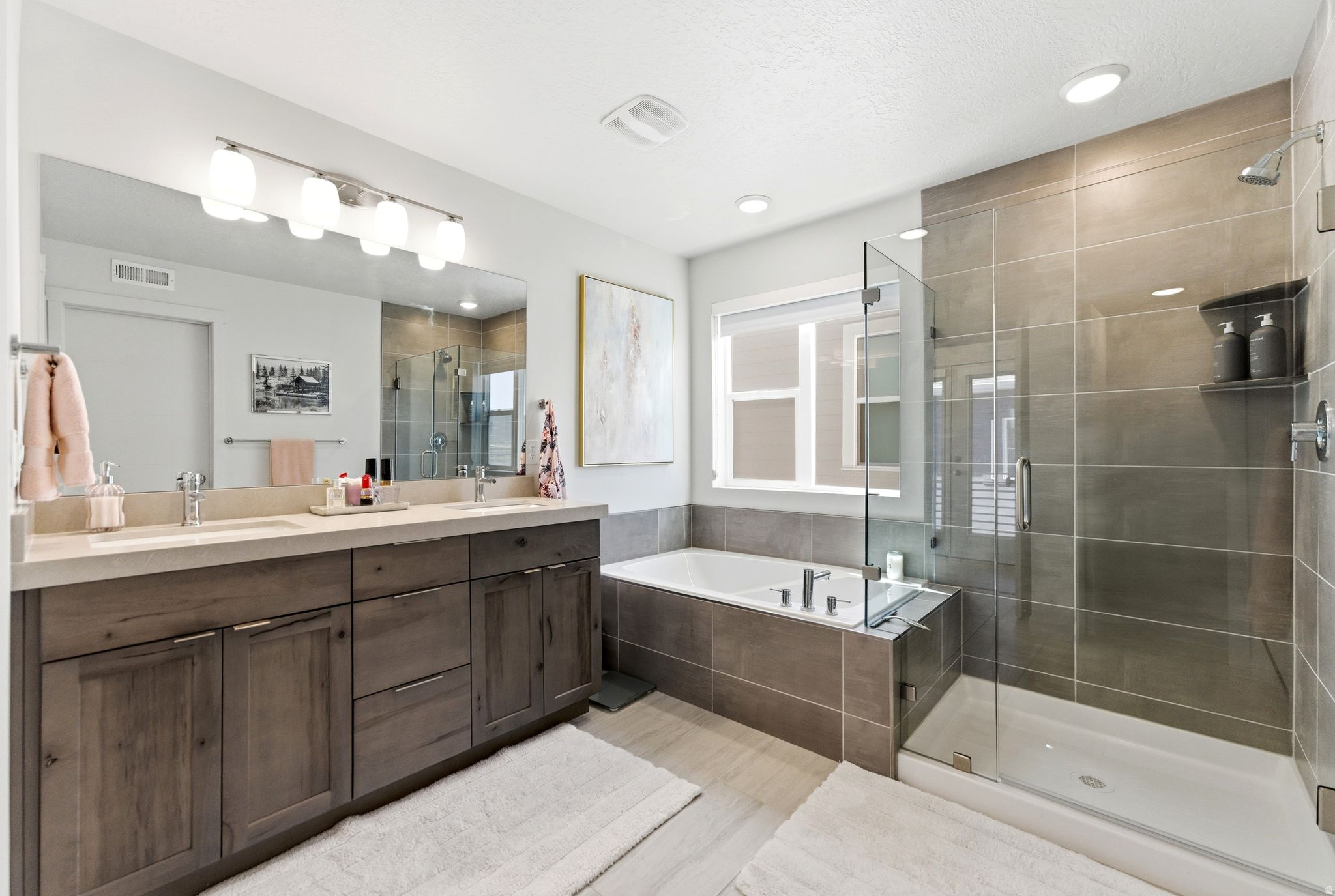 SILVER CREEK - Residential