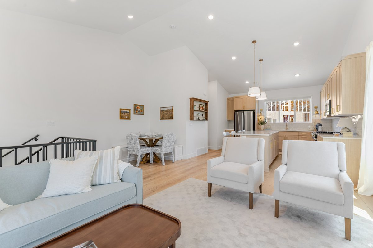COTTONWOOD CREEK - Residential