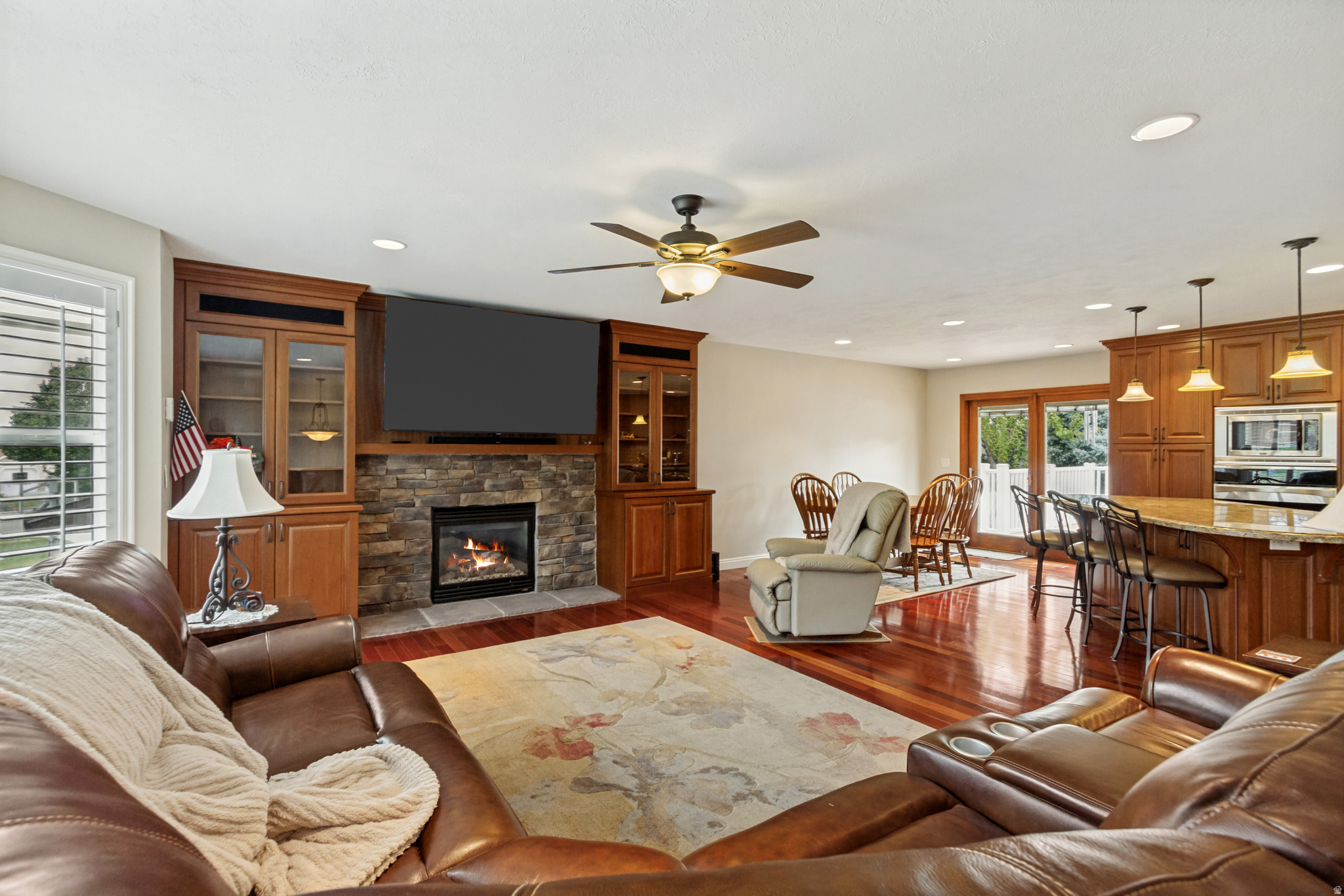MEADOWS - Residential