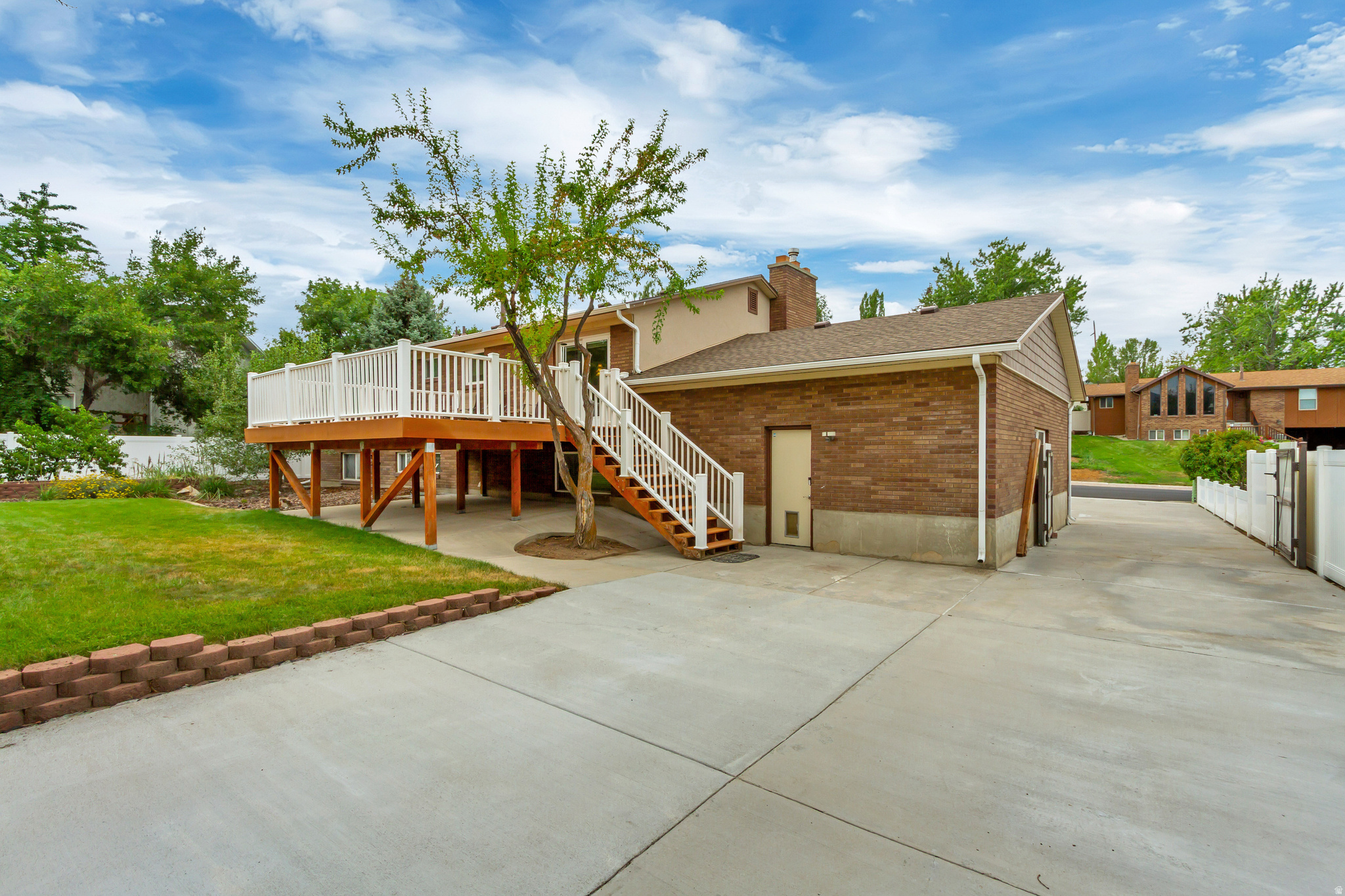 MEADOWS - Residential