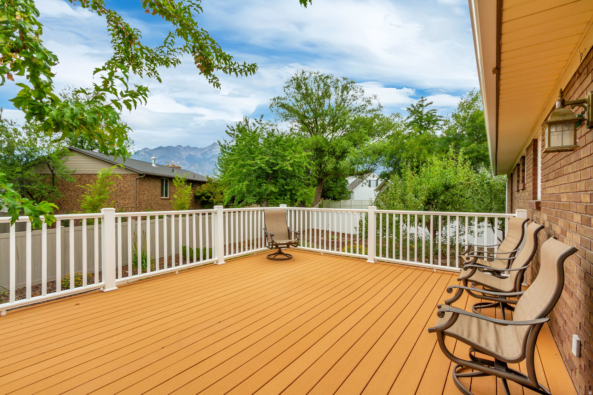 MEADOWS - Residential