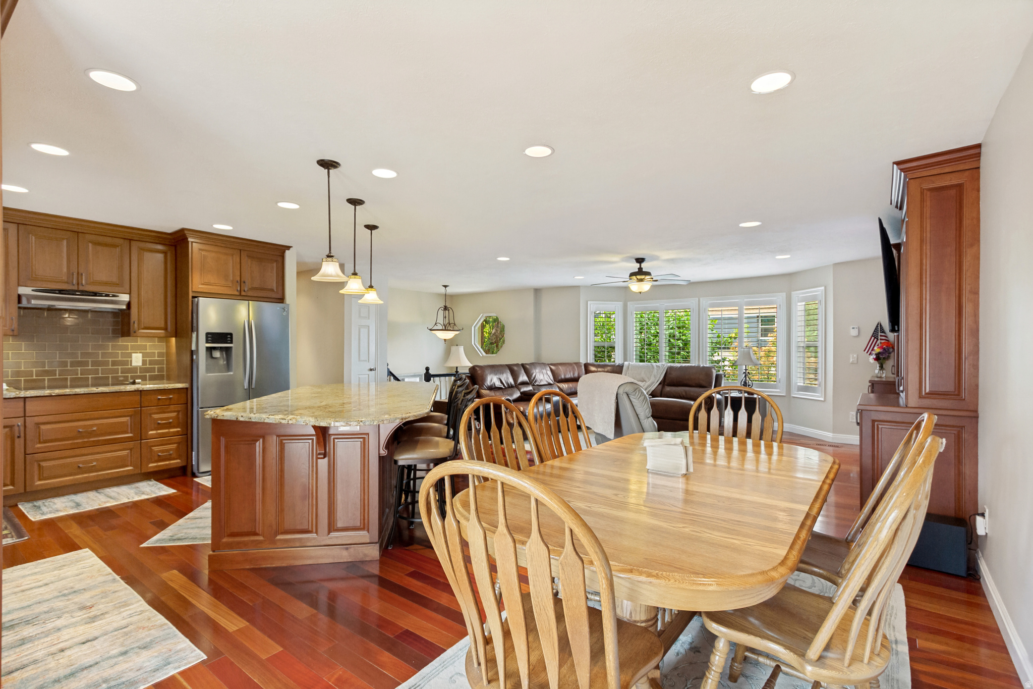MEADOWS - Residential