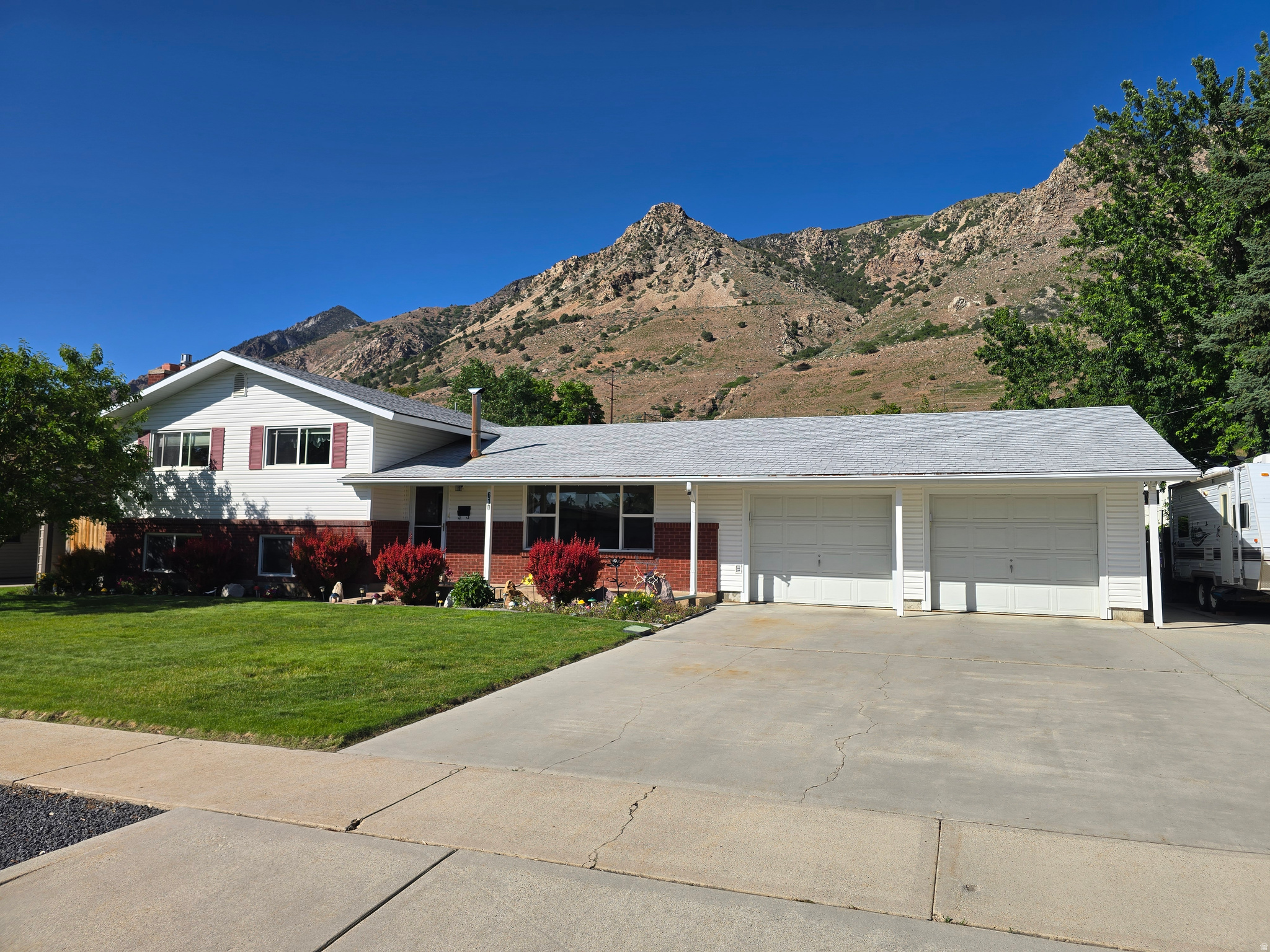 SUNSET HEIGHTS - Residential