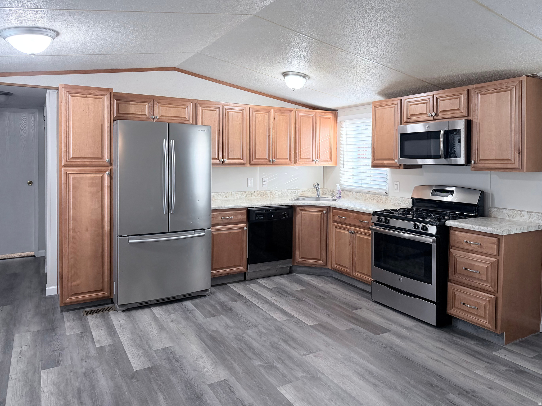 TIMPANOGOS VILLAGE - Residential