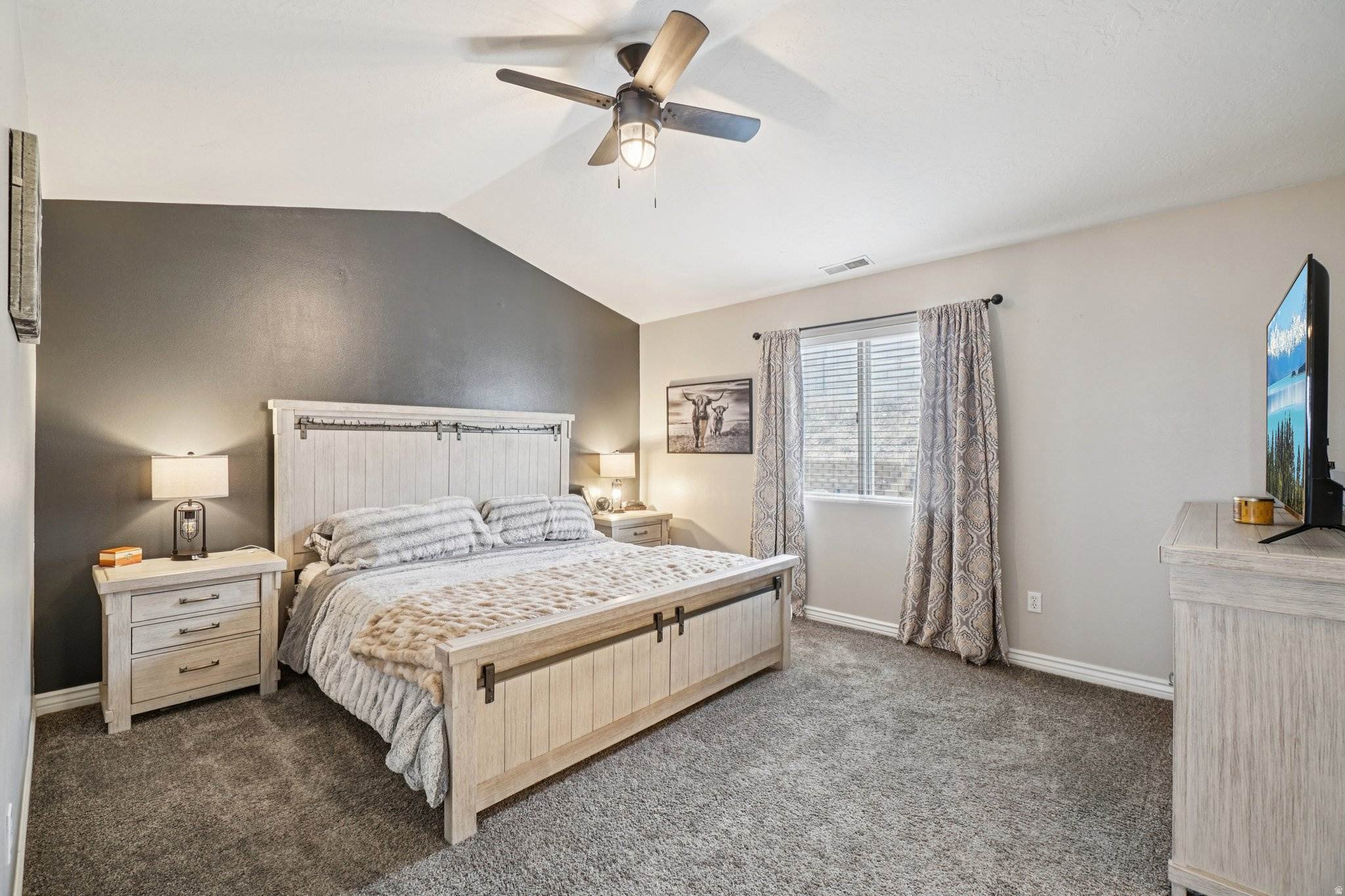 HUNTER CHASE - Residential