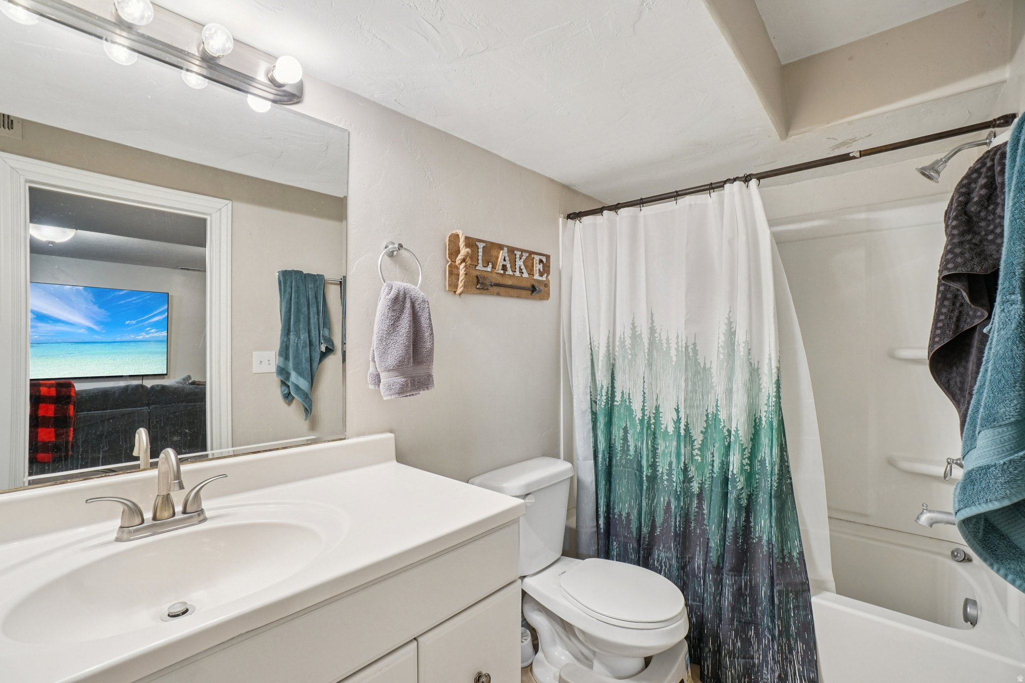 HUNTER CHASE - Residential