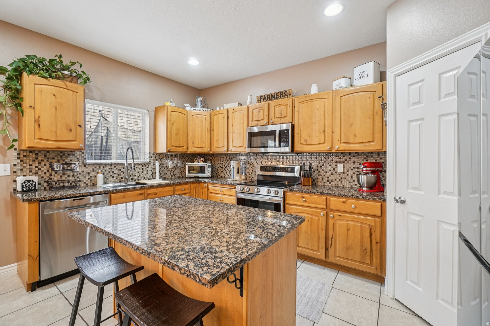 HUNTER CHASE - Residential