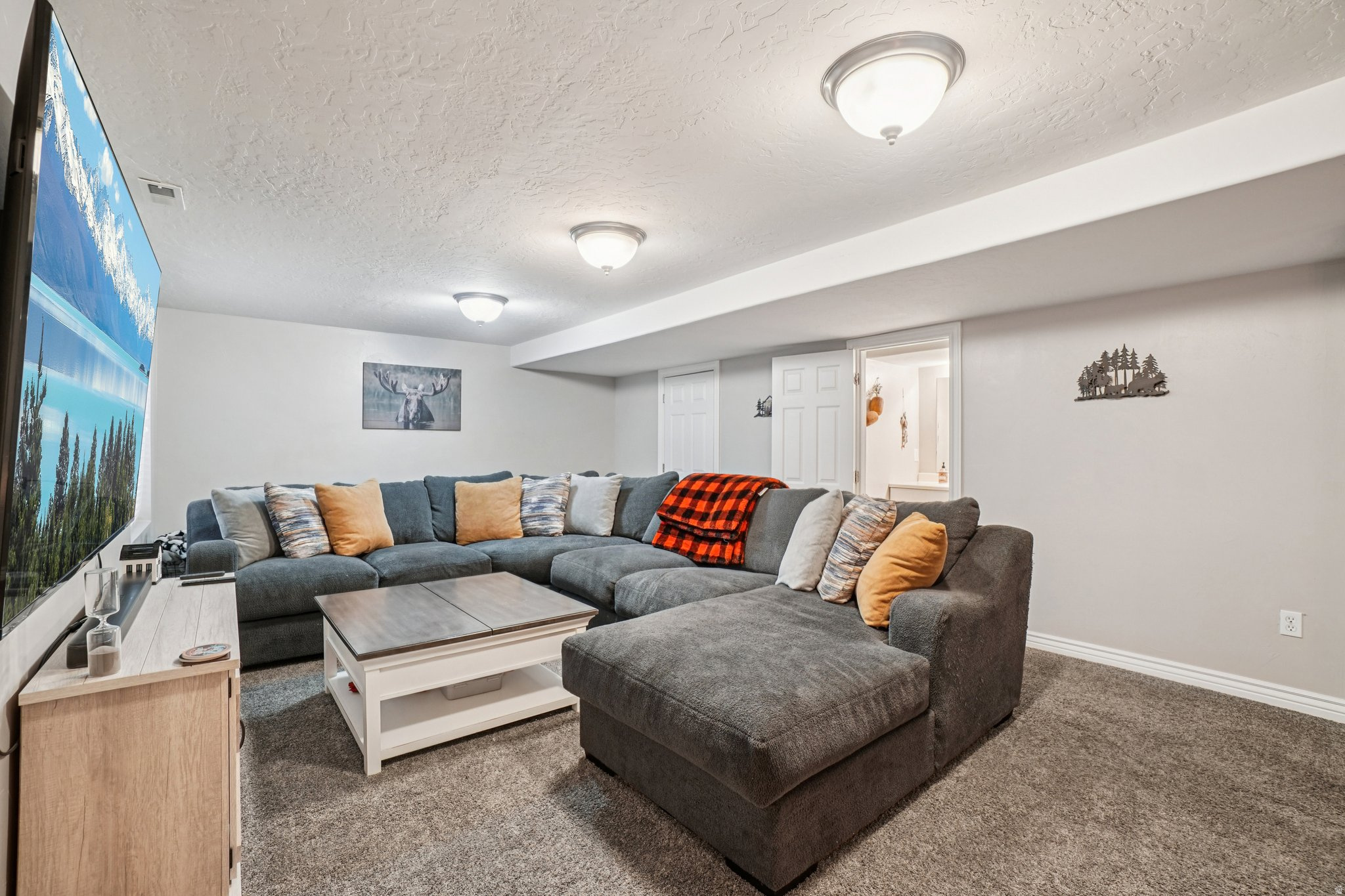 HUNTER CHASE - Residential