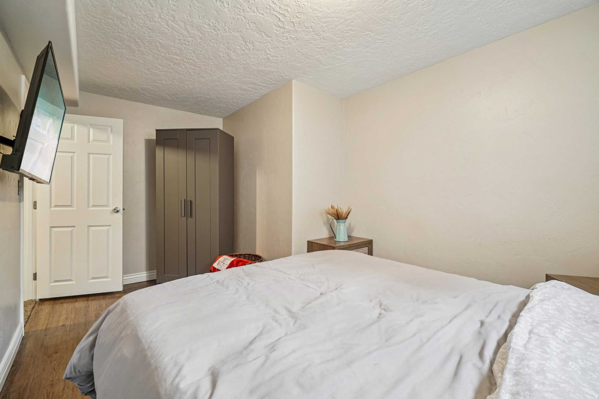 HUNTER CHASE - Residential