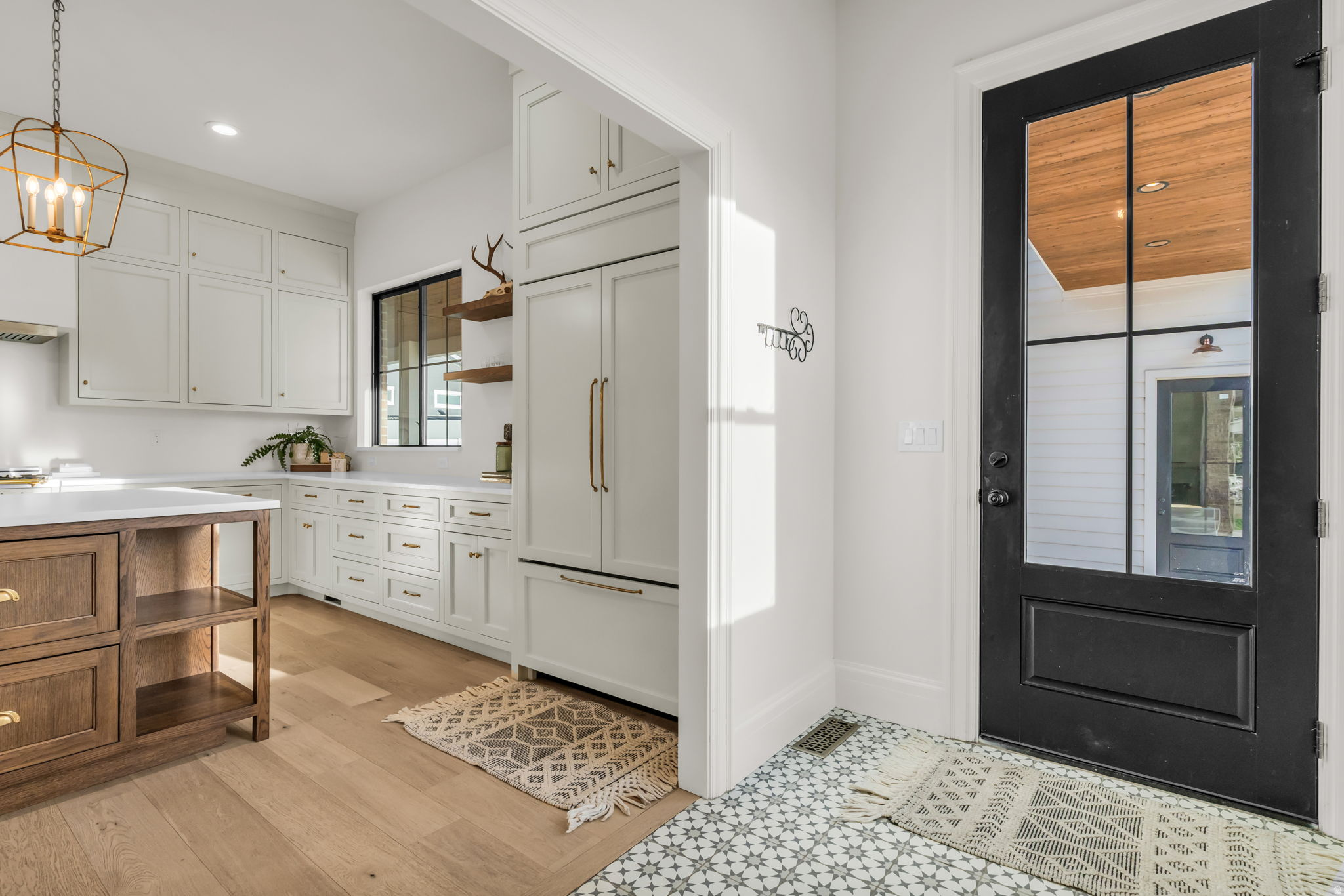 MOUNTAIN VIEW ESTATES - Residential