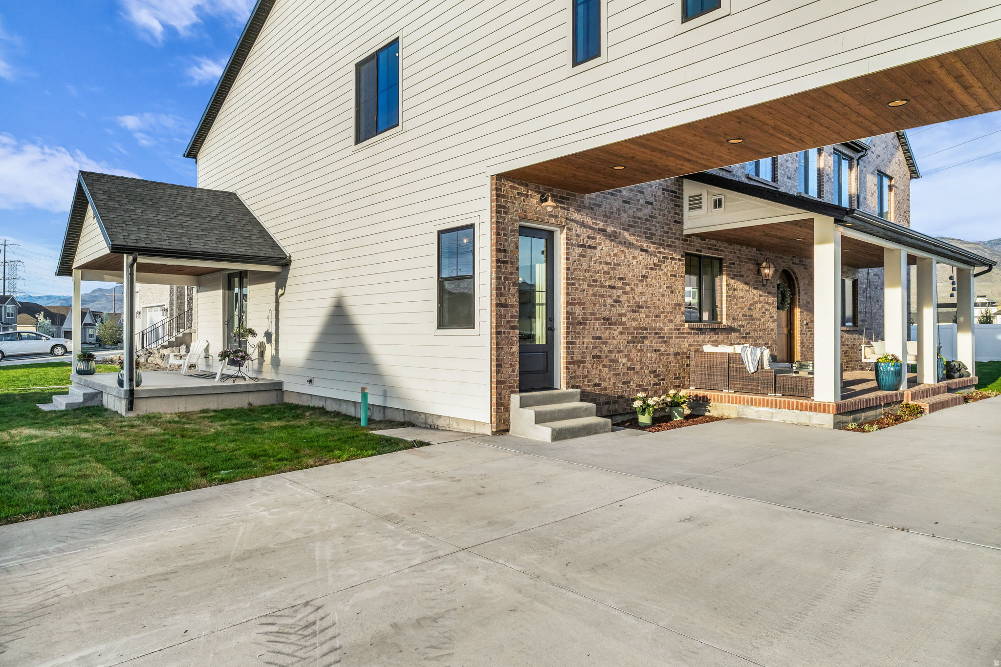 MOUNTAIN VIEW ESTATES - Residential