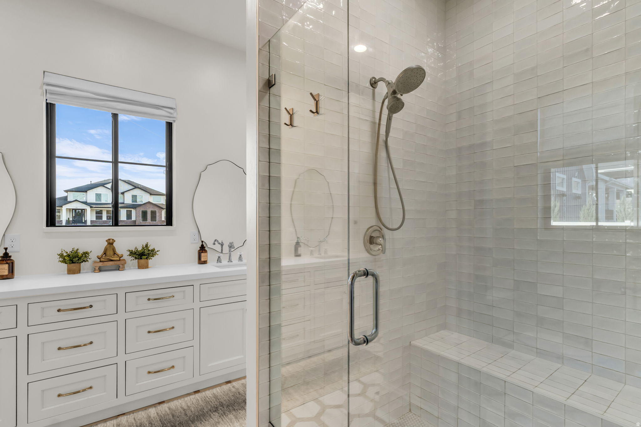 MOUNTAIN VIEW ESTATES - Residential