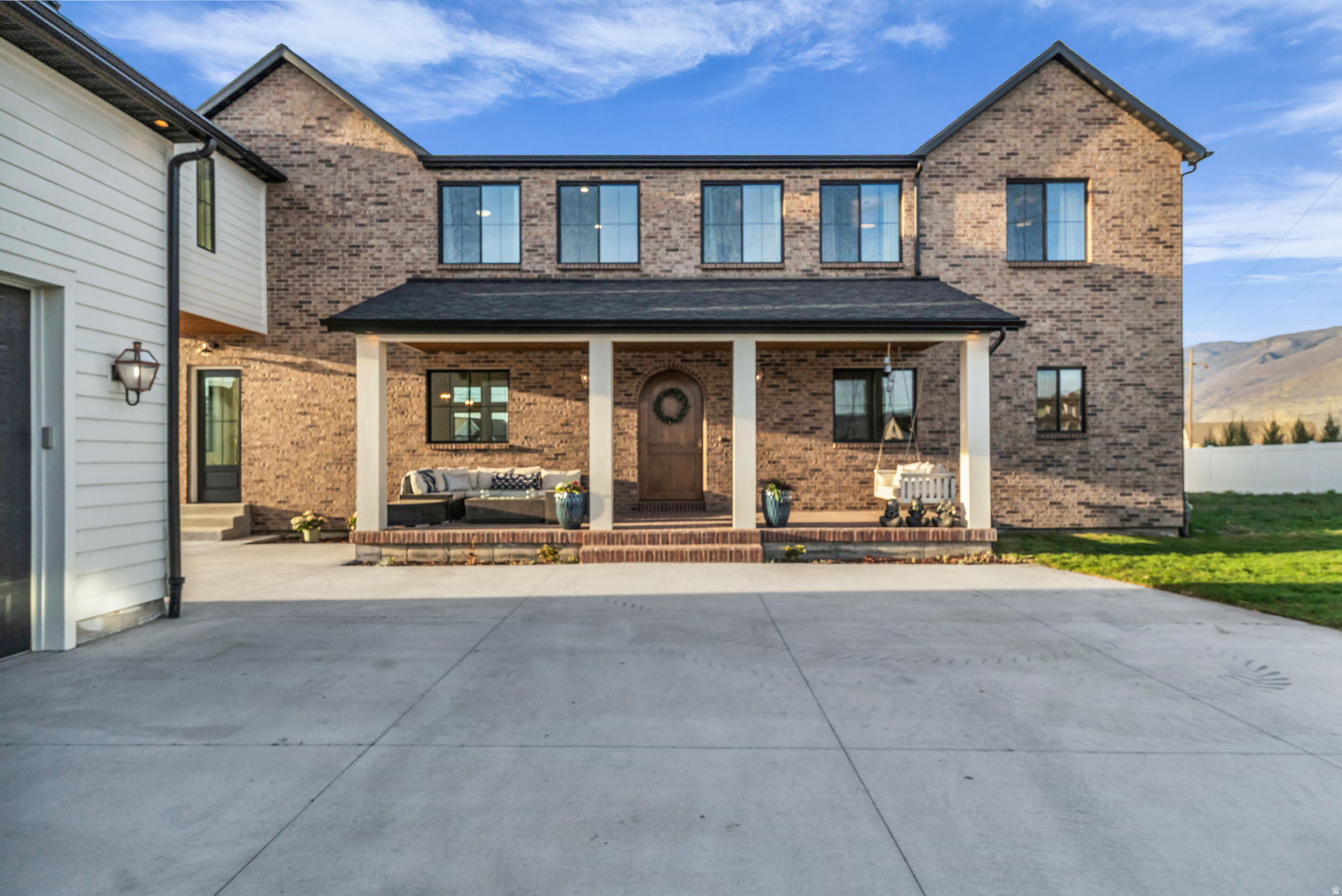 MOUNTAIN VIEW ESTATES - Residential