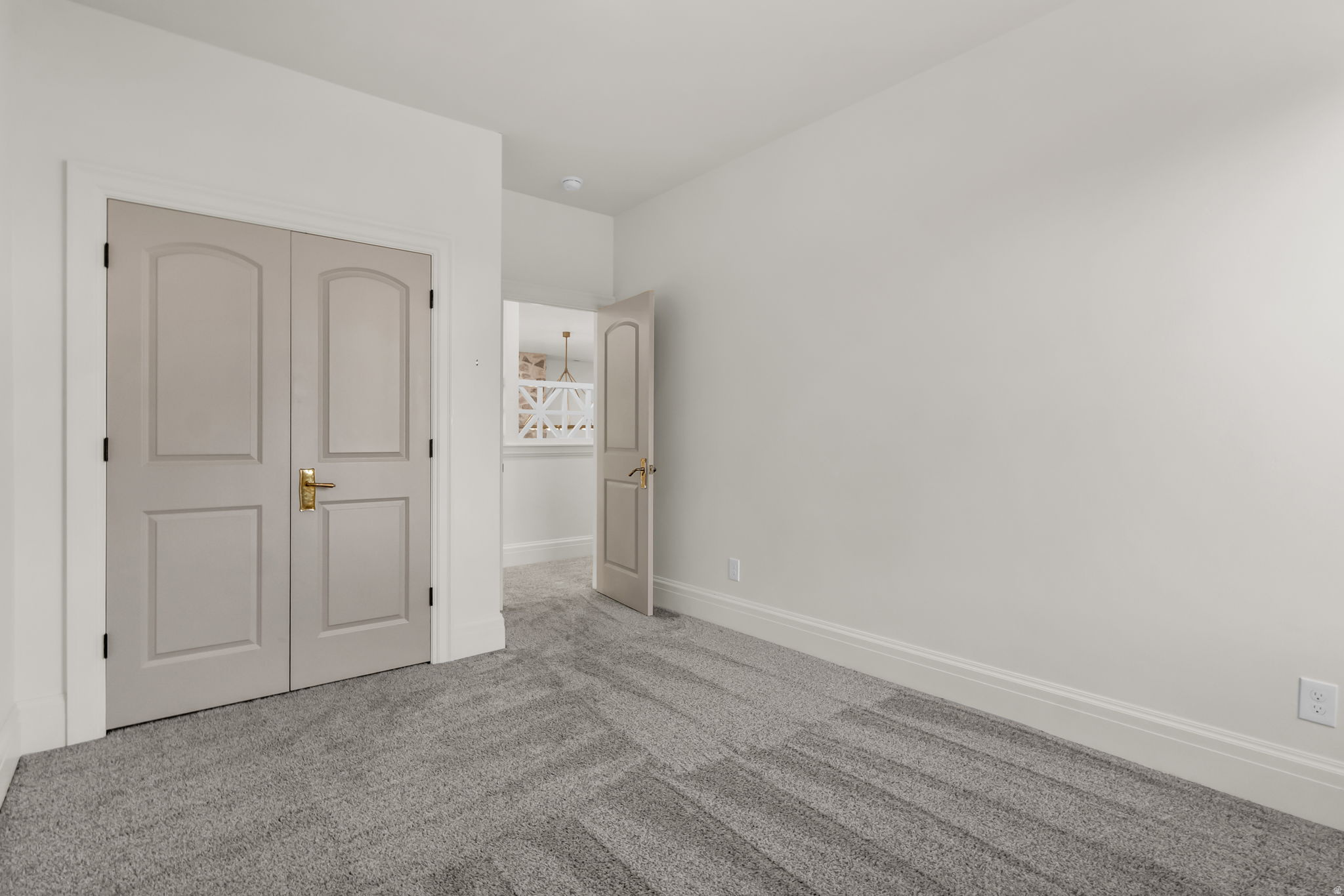 MOUNTAIN VIEW ESTATES - Residential