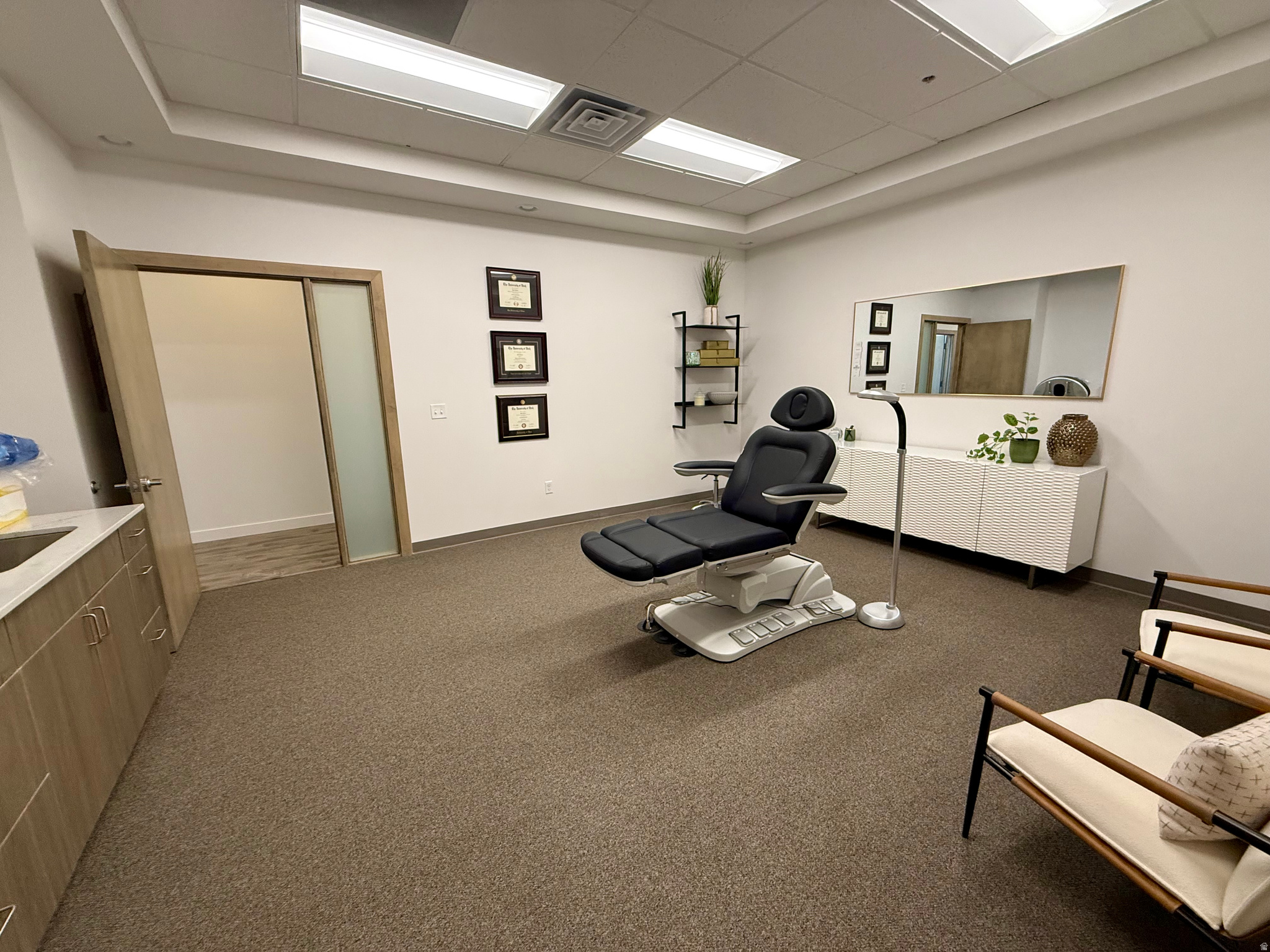 DRAPERVILLE - Commercial Lease