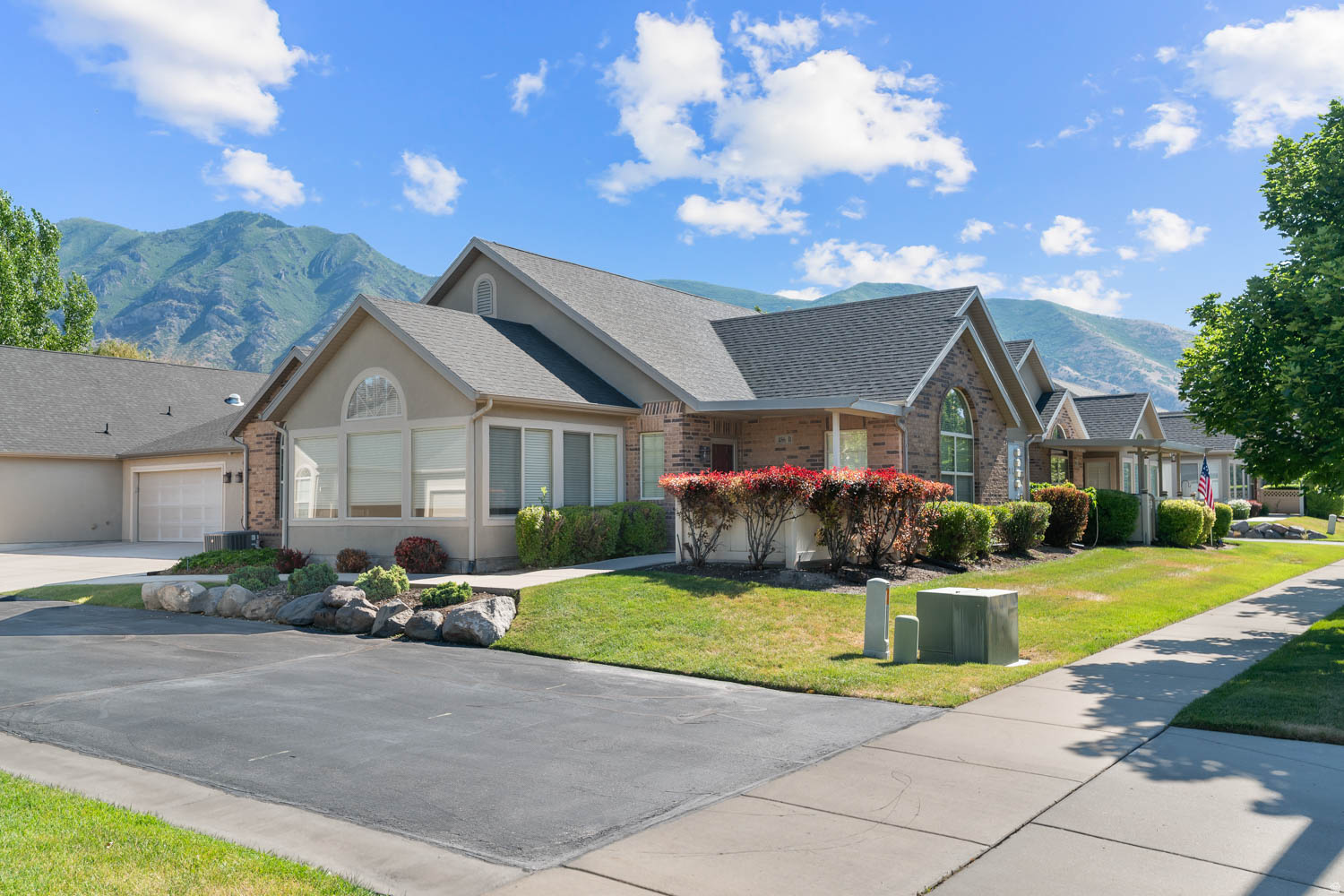 SPRINGBROOK VILLAS CONDO - Residential