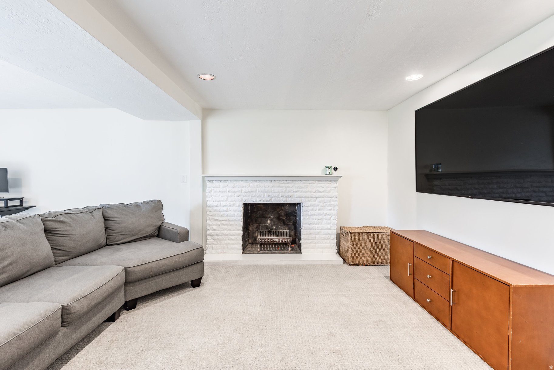 EAST OLYMPUS HEIGHTS - Residential