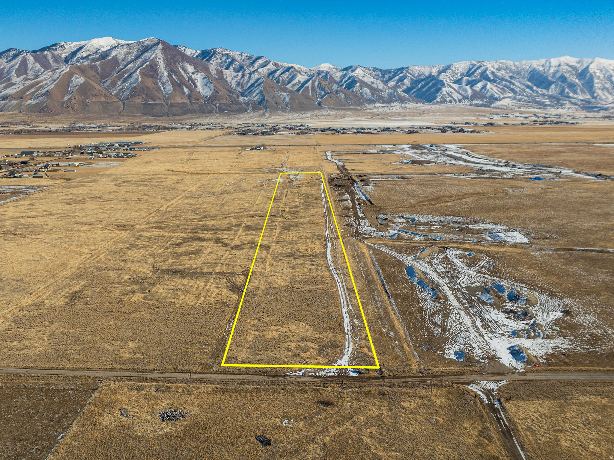 Great Development Opportunity near Oquirrh Hills Golf Course and Near Deseret Temple in Tooele City. Within 30 minutes of Salt Lake City. The master plan zoning allows for a potential R-1-7- R-1-10 zoning. Property could potentially go Industrial/commercial as well
