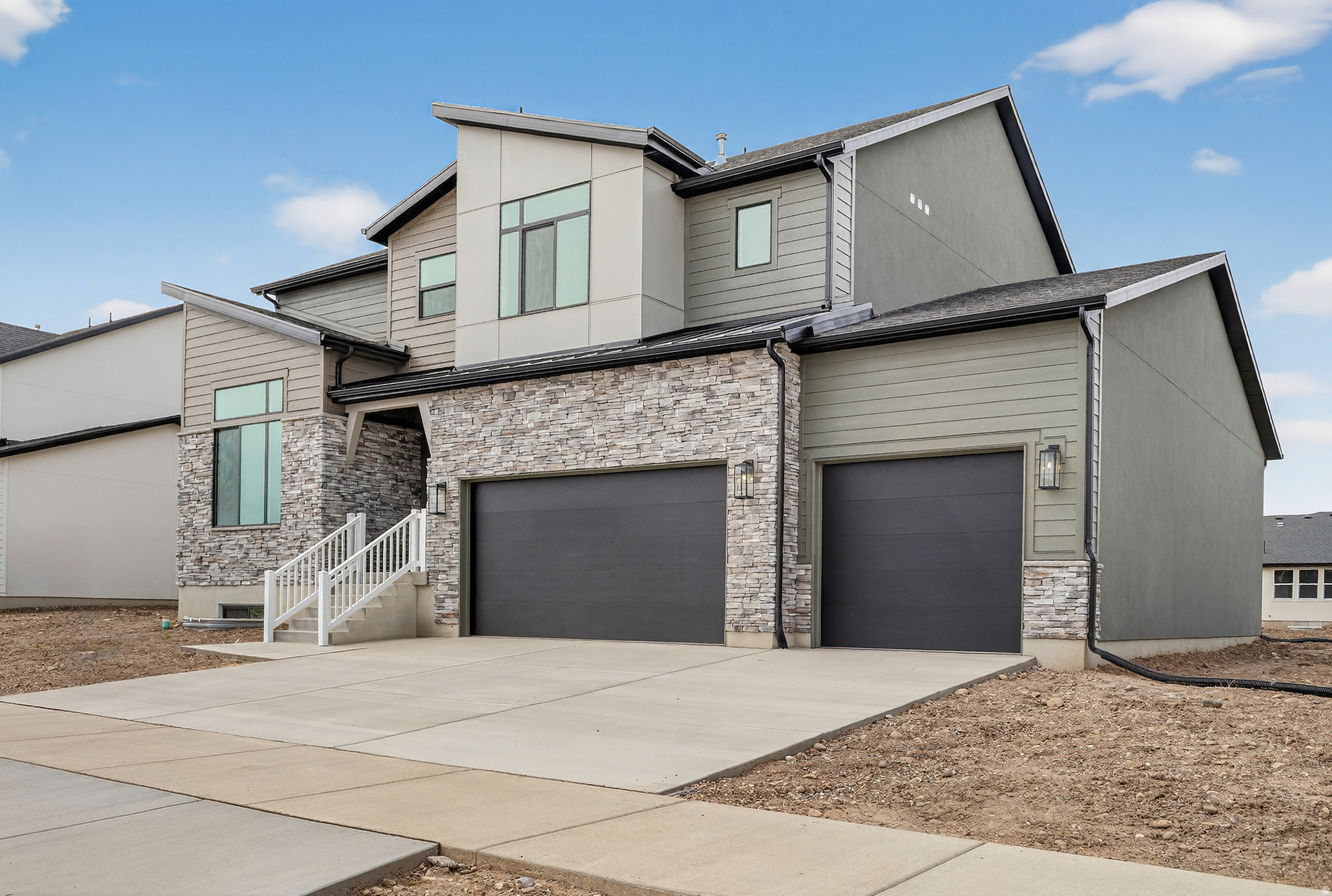 RIVERWOOD - Residential