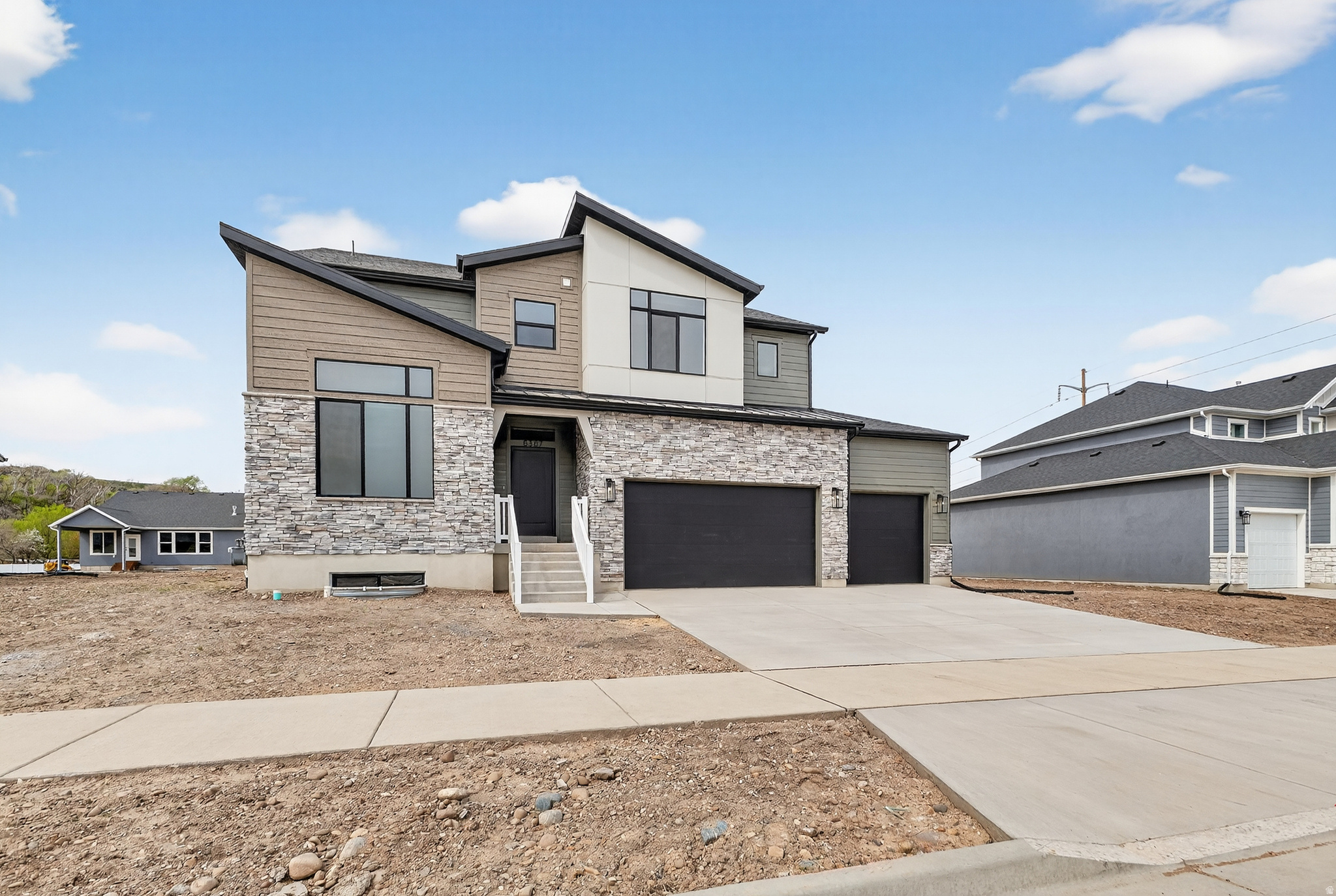RIVERWOOD - Residential