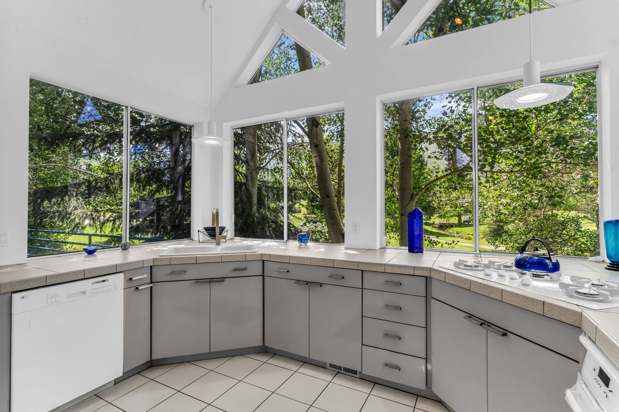 THAYNES CANYON SUB - Residential