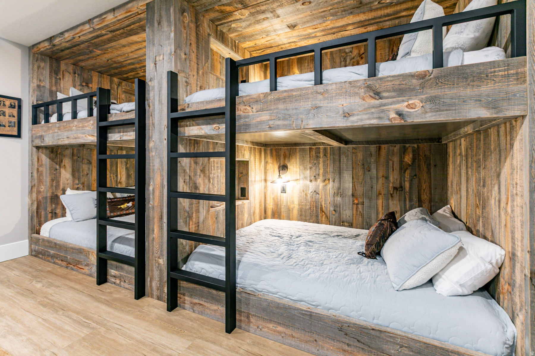 SHORELINE - Residential Lease
