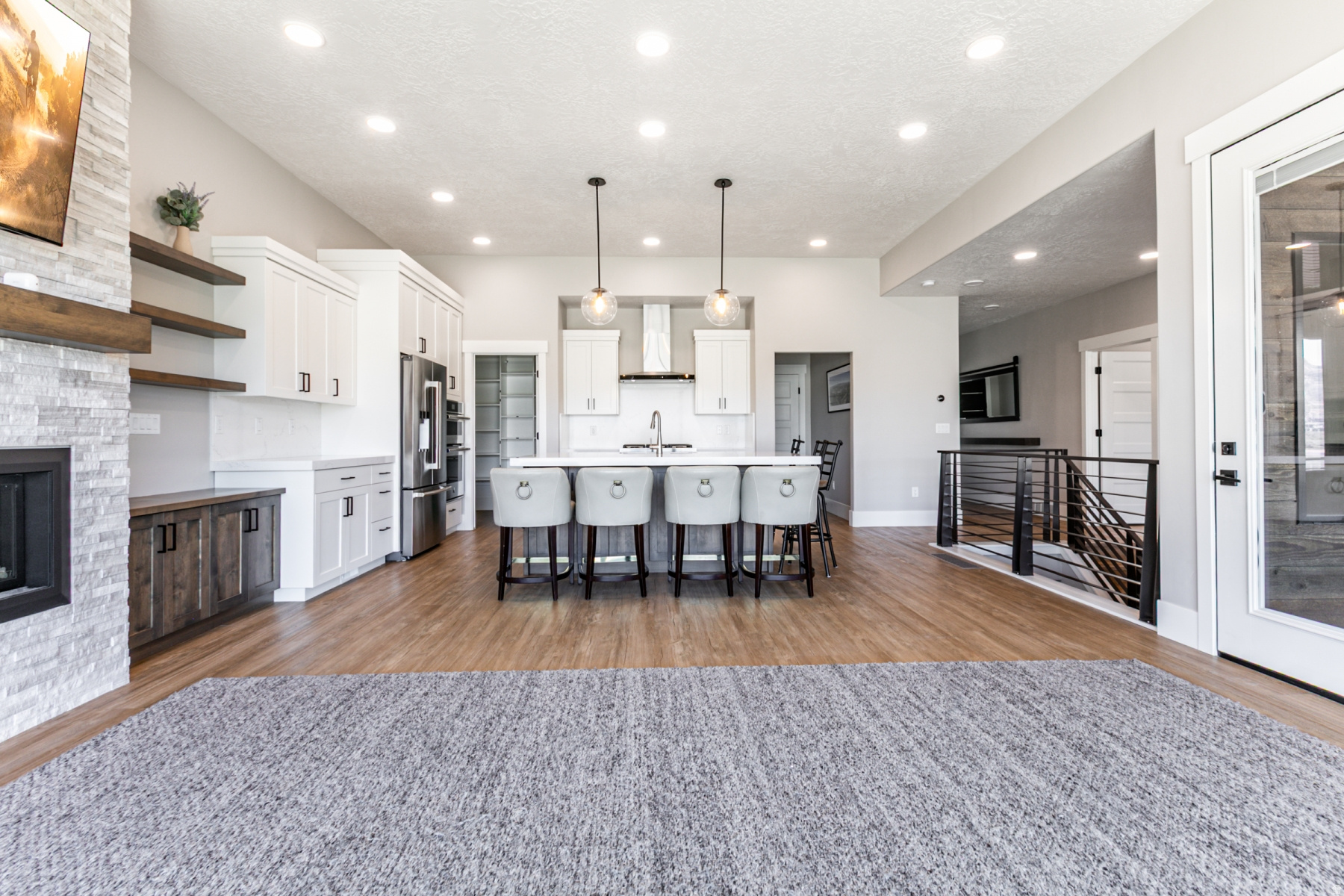 SHORELINE - Residential Lease
