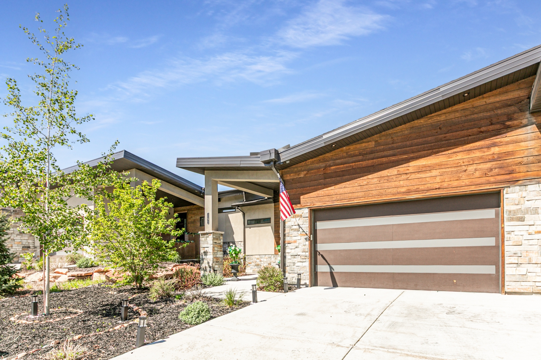SHORELINE - Residential Lease