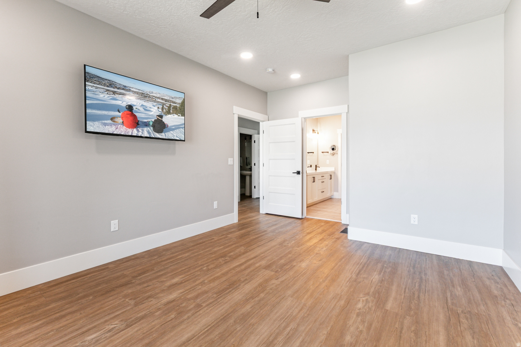 SHORELINE - Residential Lease
