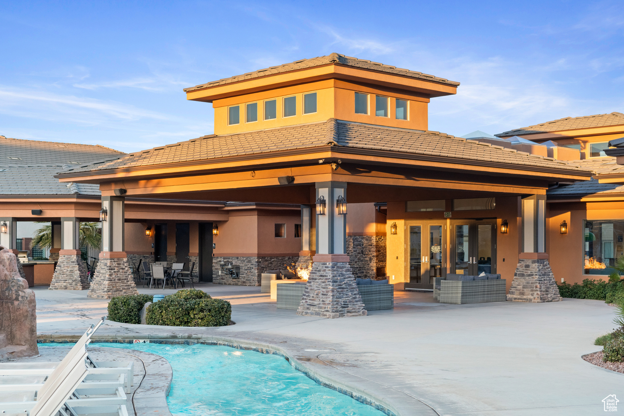 ZION VILLAGE TOWNHOM - Residential