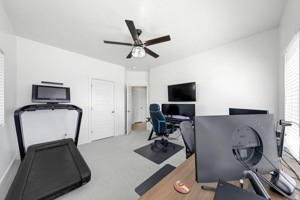 SAGE CANYON 16 - Residential