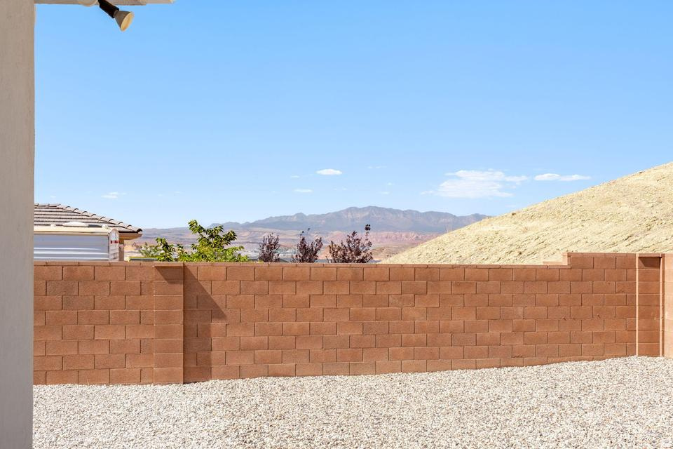 SAGE CANYON 16 - Residential