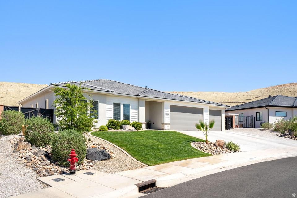 SAGE CANYON 16 - Residential