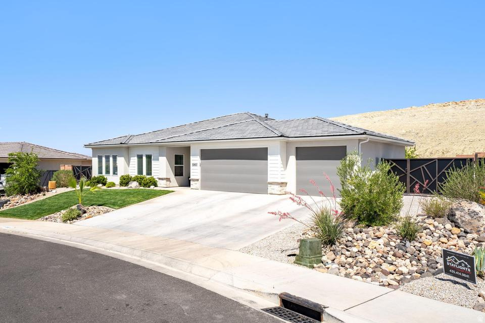 SAGE CANYON 16 - Residential