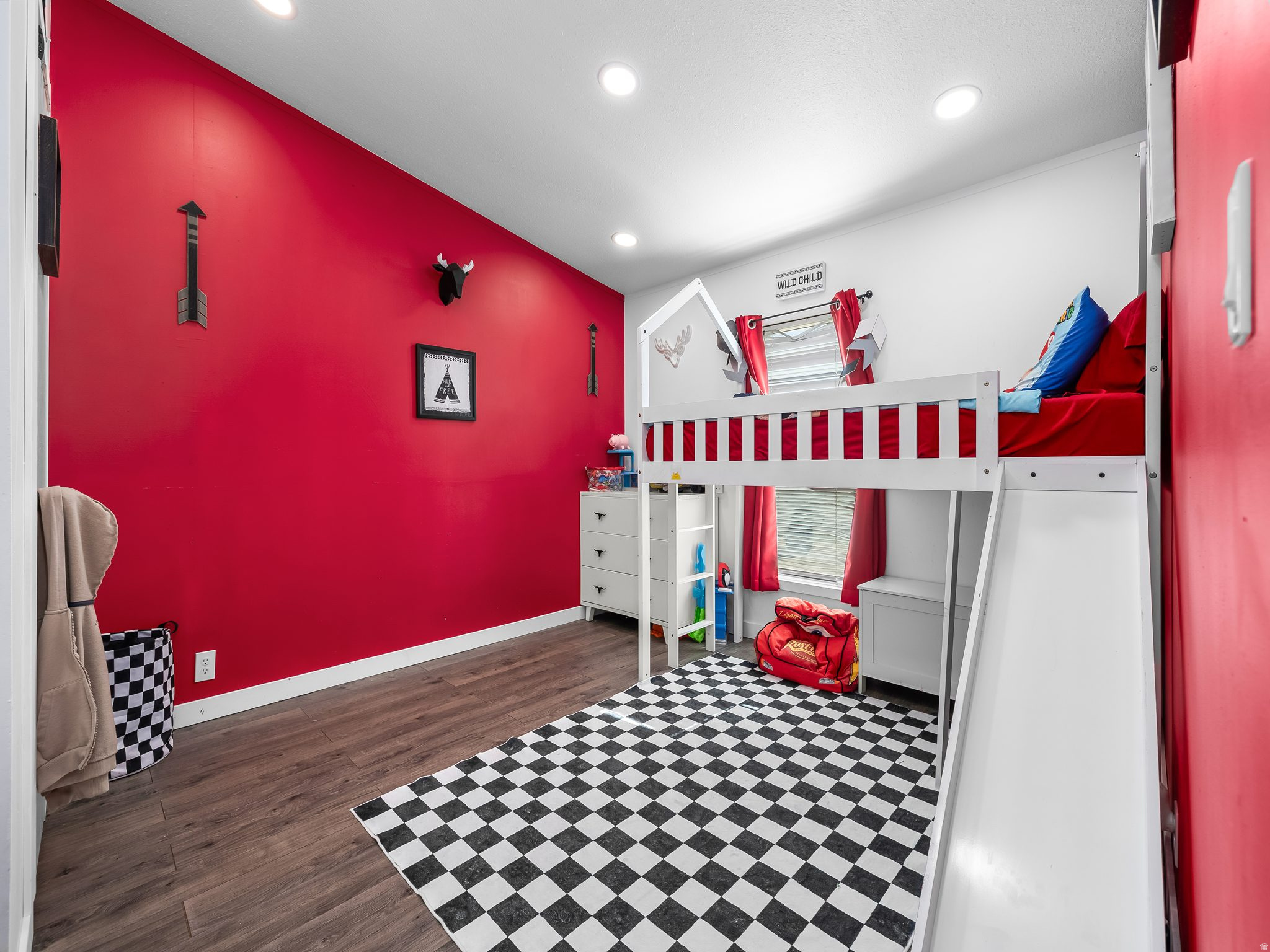 COUNTRYSIDE ESTATES - Residential