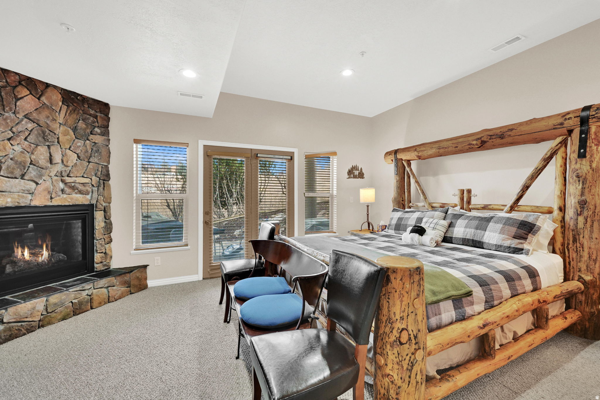 MOOSE HOLLOW - Residential