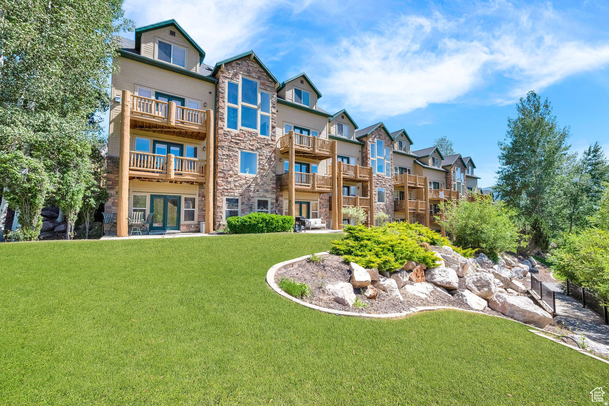 MOOSE HOLLOW - Residential