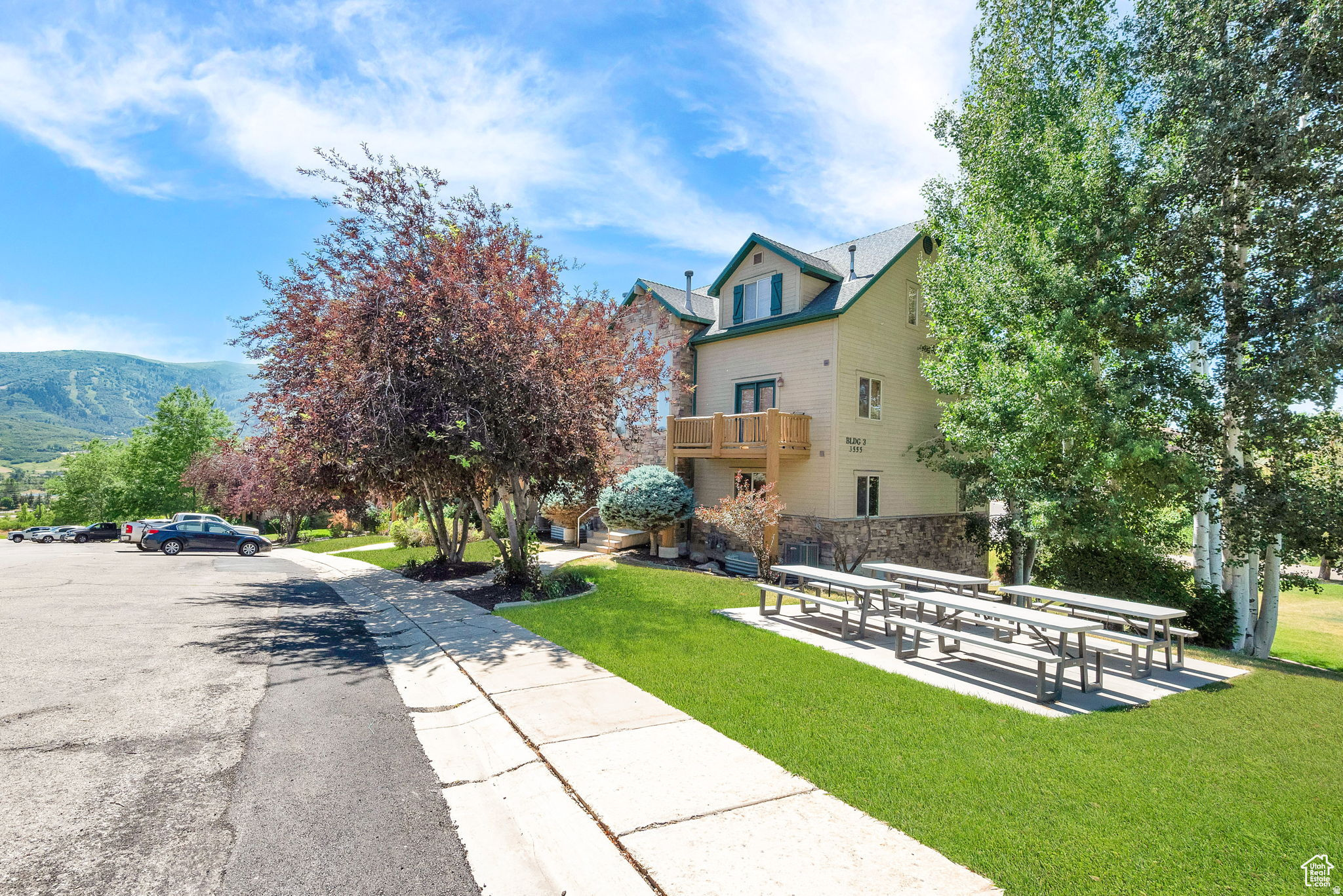 MOOSE HOLLOW - Residential