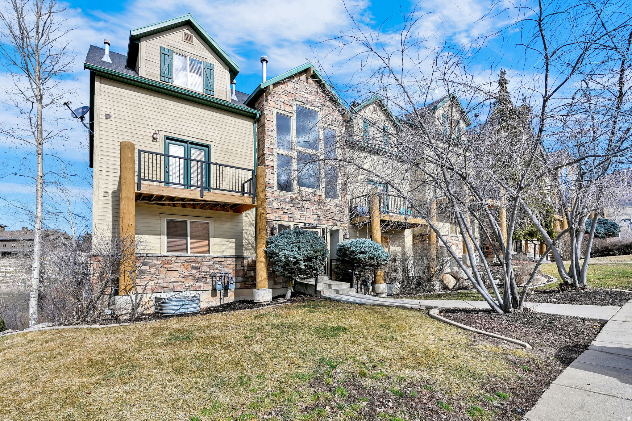 MOOSE HOLLOW - Residential