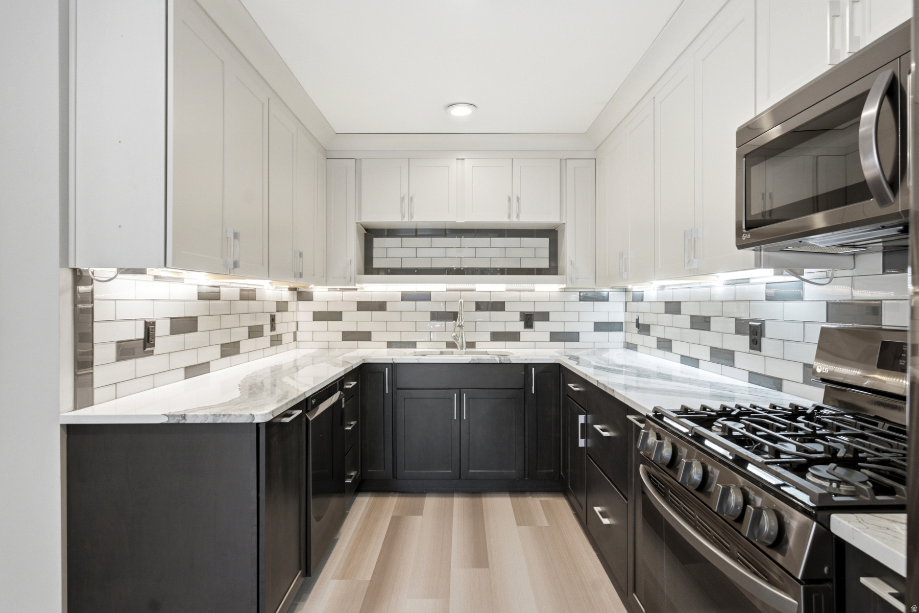 SCANDIA VILLAGE - Residential