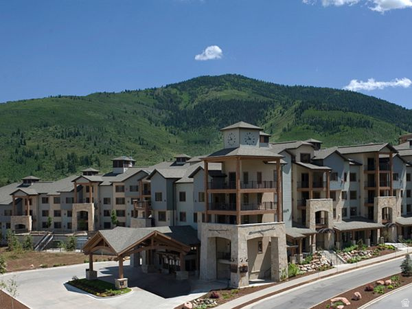 SILVERADO LODGE - Residential