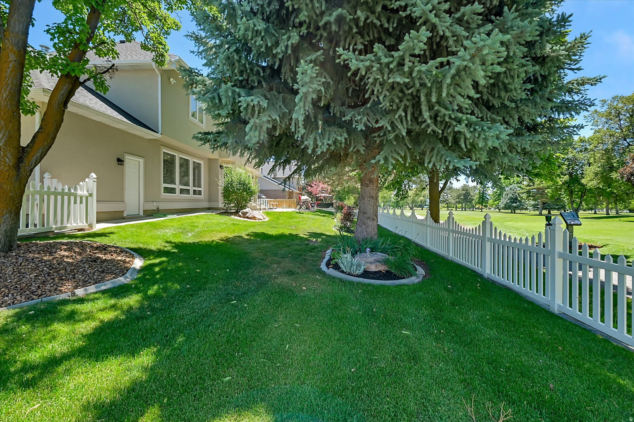SUMMIT PARK - Residential