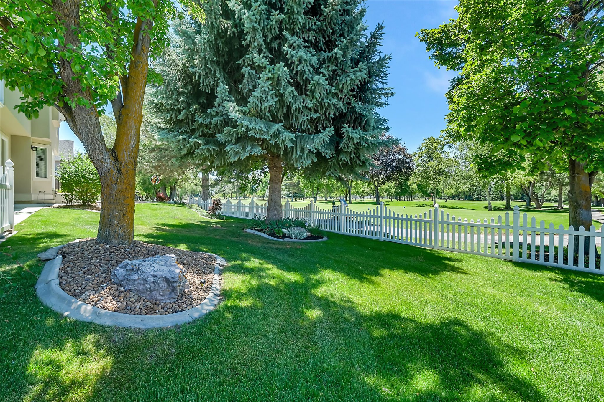 SUMMIT PARK - Residential